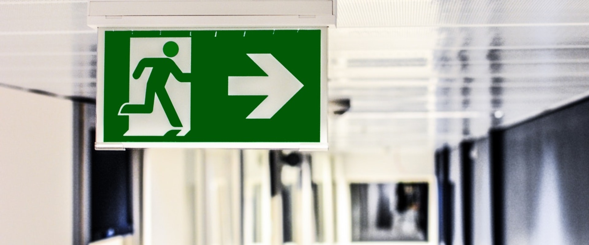 Choosing the Right Type of Signage: A Comprehensive Guide to Meeting Your Business Needs